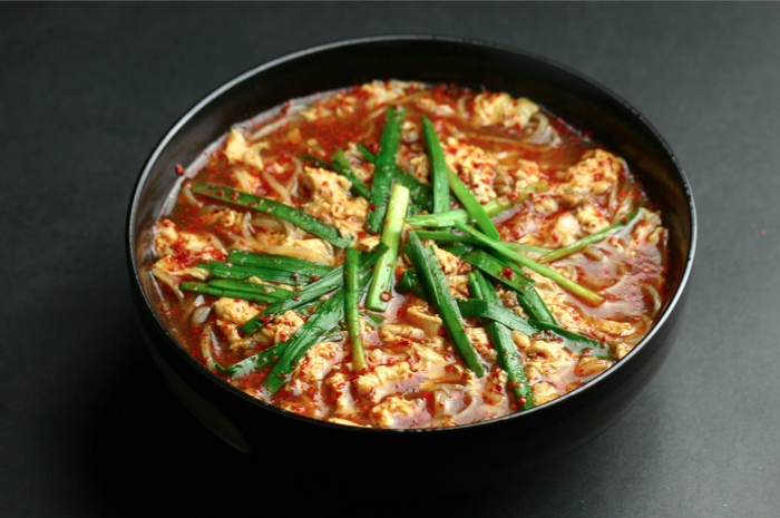 福岡で人気の辛麺! おすすめの辛麺店でホットに味わおう