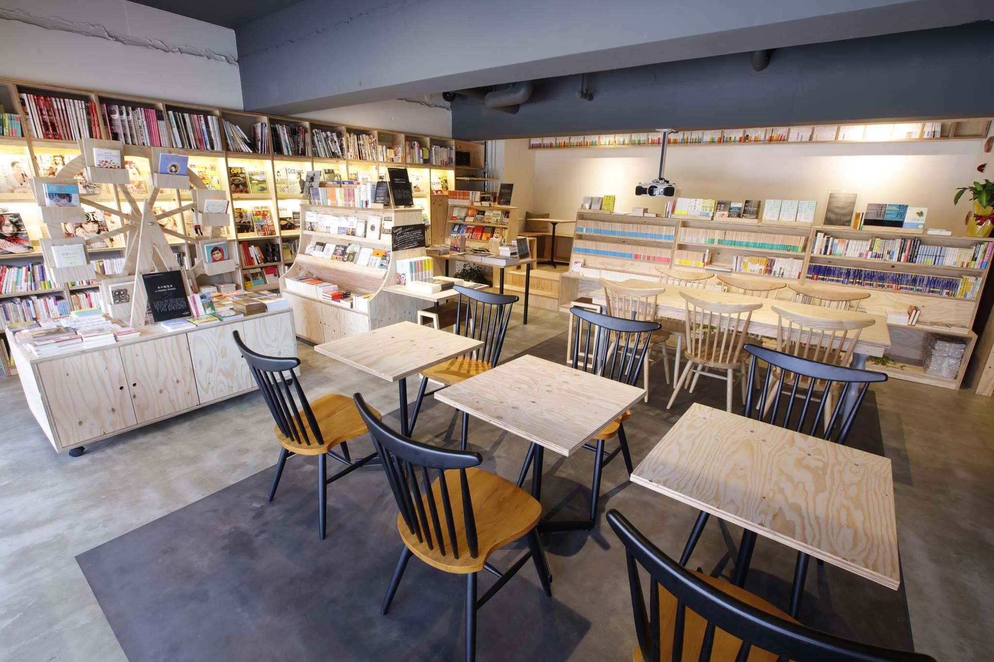 読書の秋! 個性的な書店で過ごす余暇のススメ