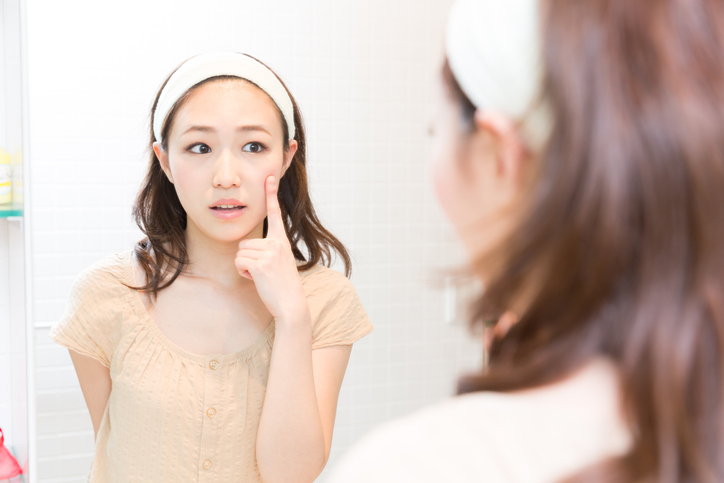 大人ニキビの原因とは? 綺麗に治すコツとおすすめのスキンケア商品