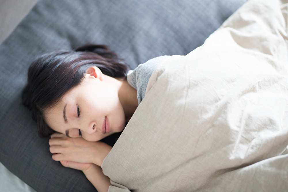 寒い日も良質な睡眠を！ 家にあるもので暖かく眠れる方法