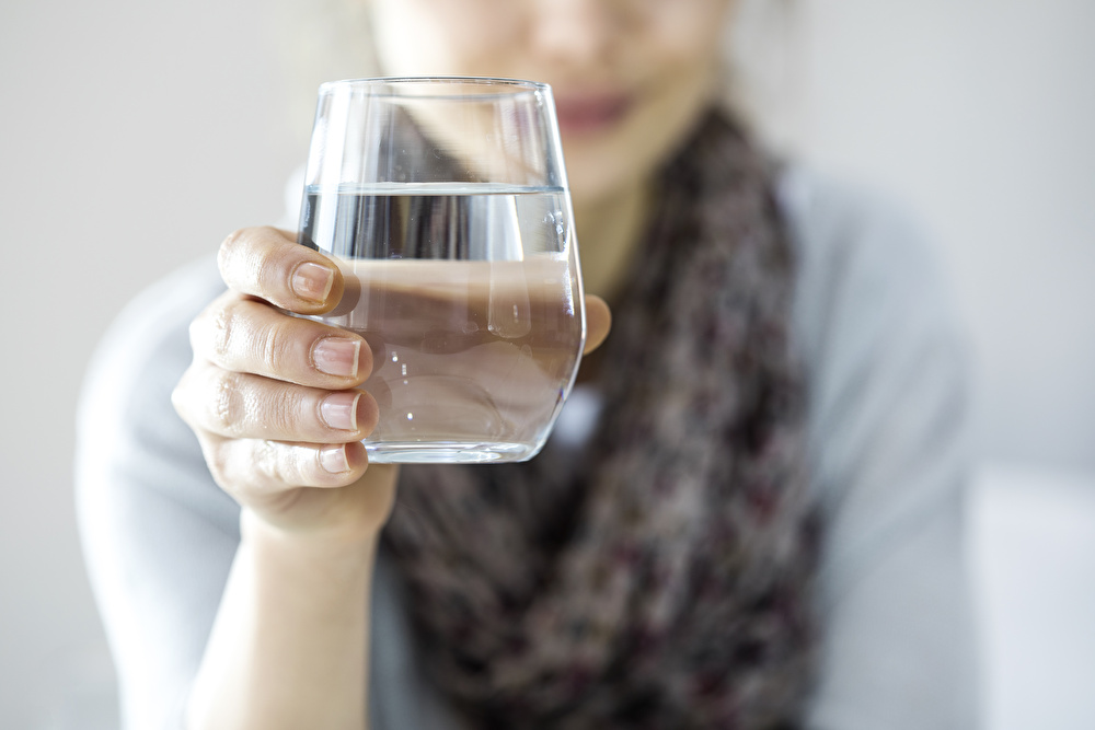 おうちの飲み水どう選ぶ? 安全性とコスパ、比べてみました