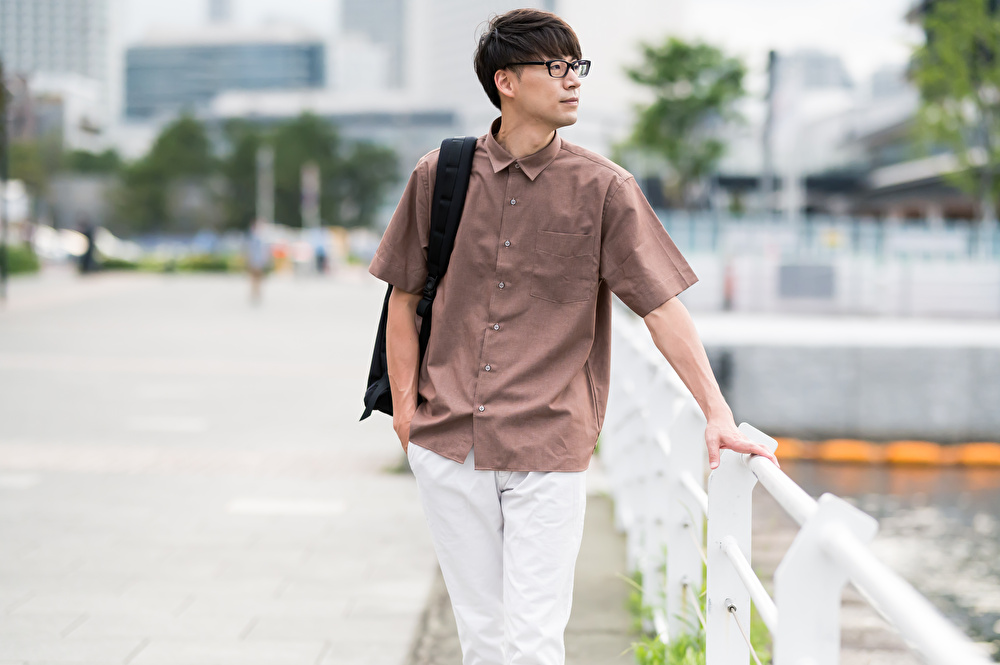 猛暑でも爽やかに! 本当に涼しい服のアイデア集