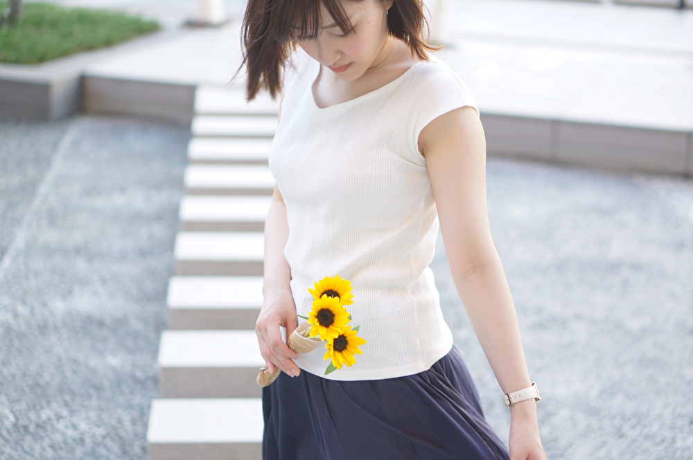 猛暑でも爽やかに! 本当に涼しい服のアイデア集