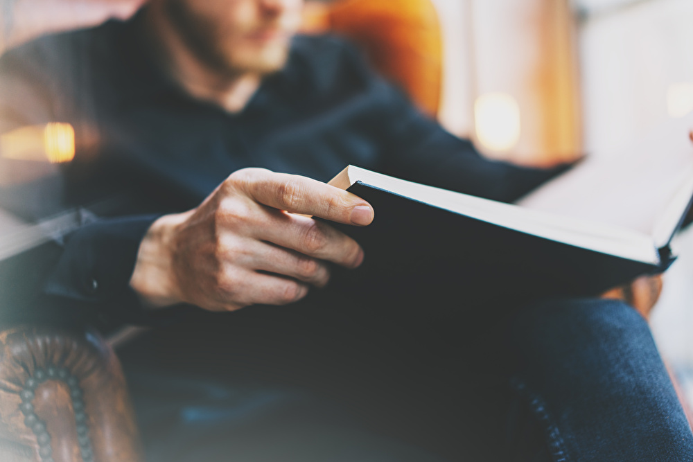 成功者には、読書家が多い。本の魅力と効率的な読書法とは?