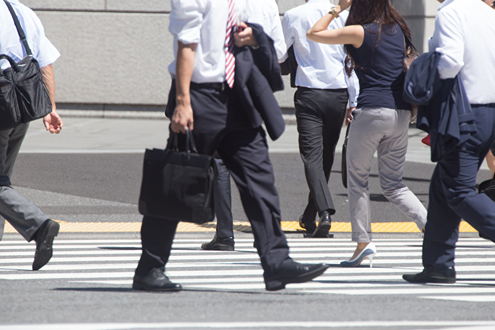 効きすぎた冷房は不調の原因に。 会社でできる冷え対策