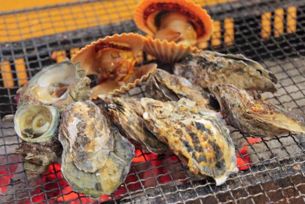 牡蠣シーズン到来!福岡で楽しめる牡蠣小屋