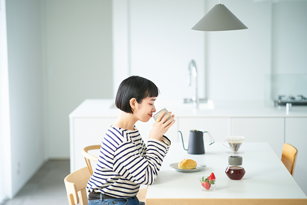 一人暮らしの部屋で使いたい! 自分に合った仕事机の選び方