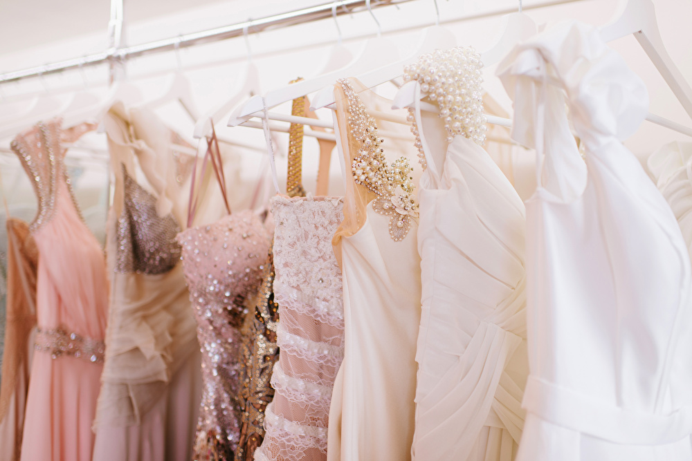 結婚式のマナーを知っておこう! 服装やNGポイントを紹介