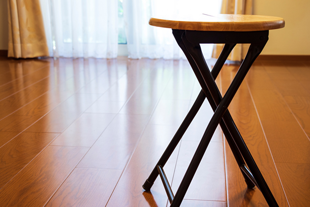 一人暮らしのお部屋にぴったり!スツールを使いこなそう