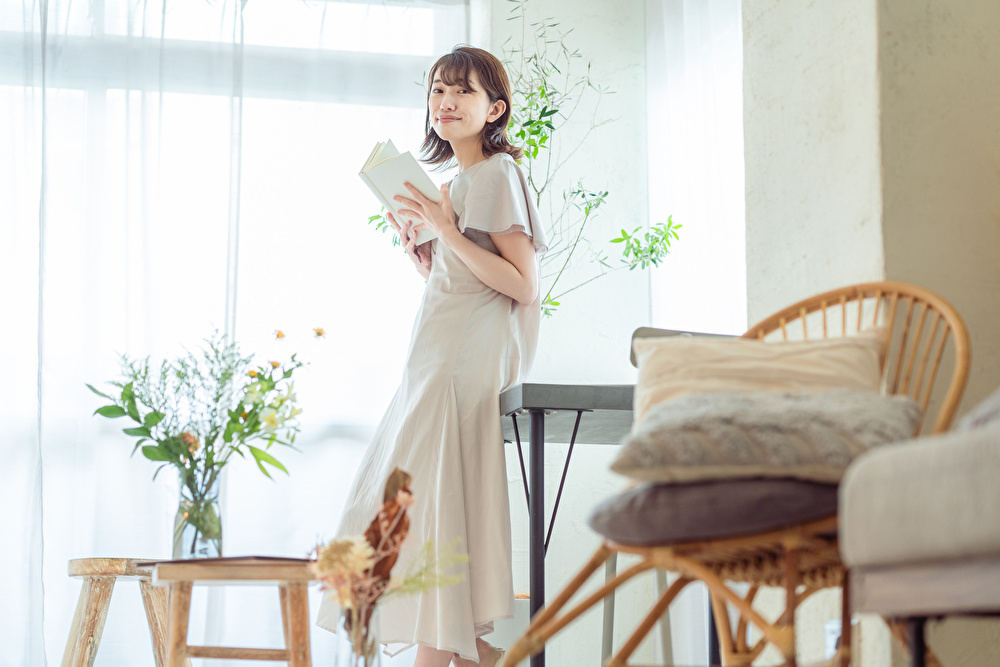 曲線・丸みのある家具が魅力的!アイテムや取り入れ方を解説