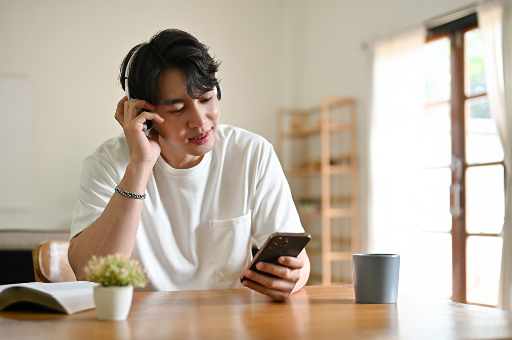 忙しい人におすすめ!ながらで楽しむ「耳活」の始め方