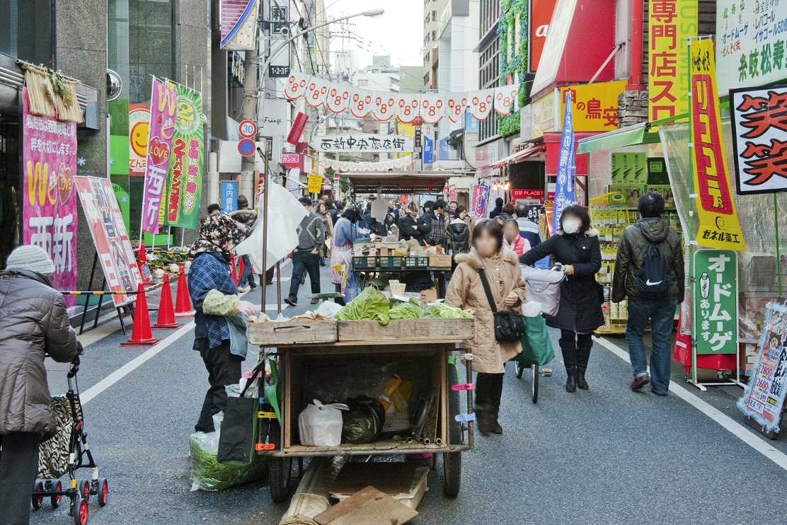 何でも買えて人情も厚い!昔ながらの商店街をフラッと歩こう! 【西新商店街編】