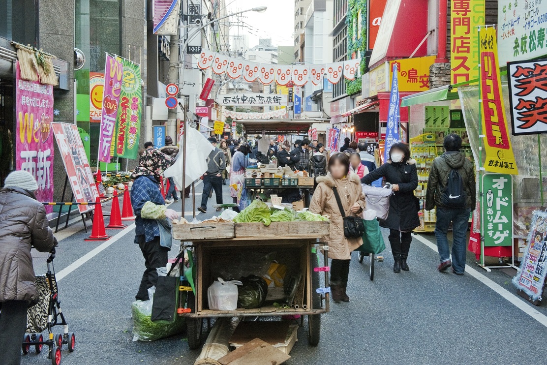 何でも買えて人情も厚い！昔ながらの商店街をフラッと歩こう！ 【西新商店街編】