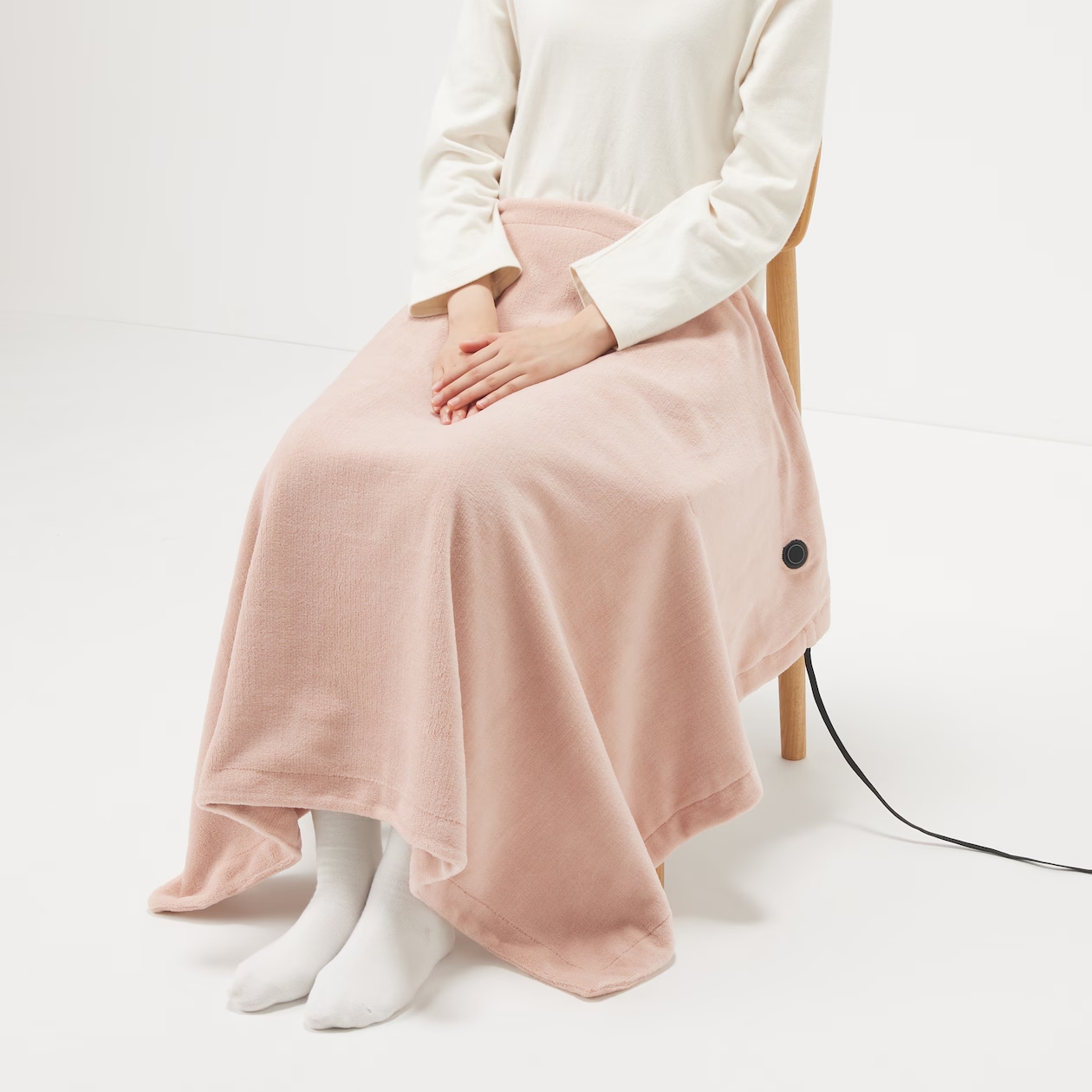 寒いオフィスでも快適！USBで使えるあったかグッズ3選