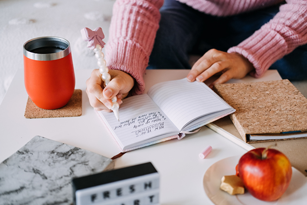 今注目のジャーナリングとは？心が整う「書く習慣」の始め方