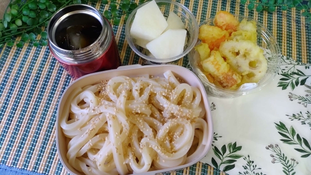 暑い日に食べたい！冷たい麺弁当の作り方と持ち運びのコツ