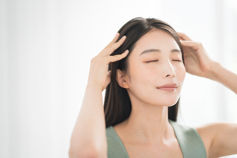 秋の抜け毛を防ぐ！10月の頭皮ケア術