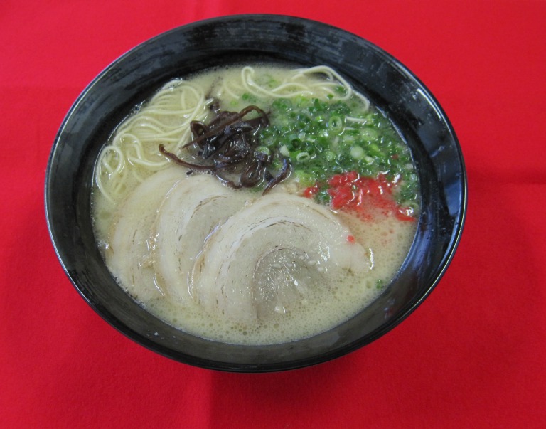 もう行ってみた？ 福岡空港の新スポット「ラーメン滑走路」