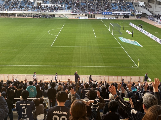 選手がスタンドを回ってきてくれました！感動をありがとうございます